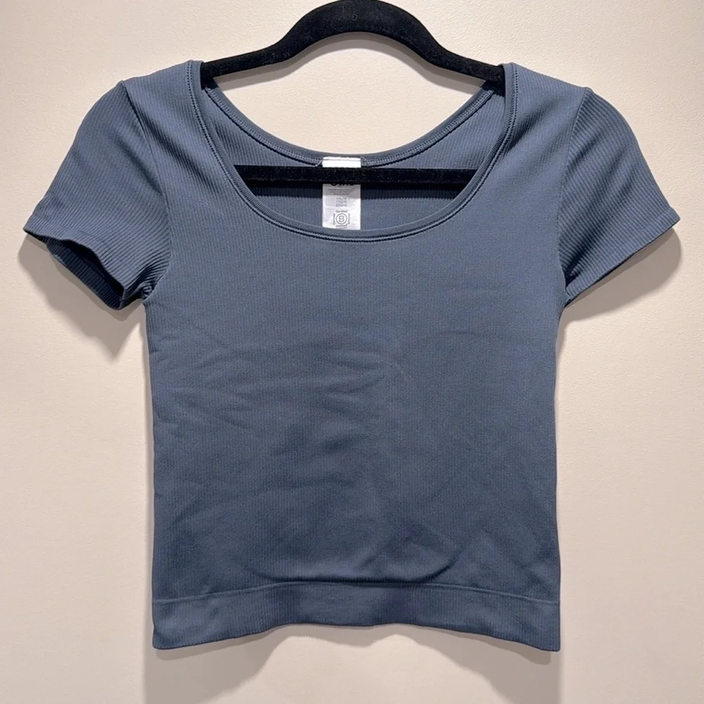 🔥Athleta Girl Slate Blue Short Sleeve Top🔥